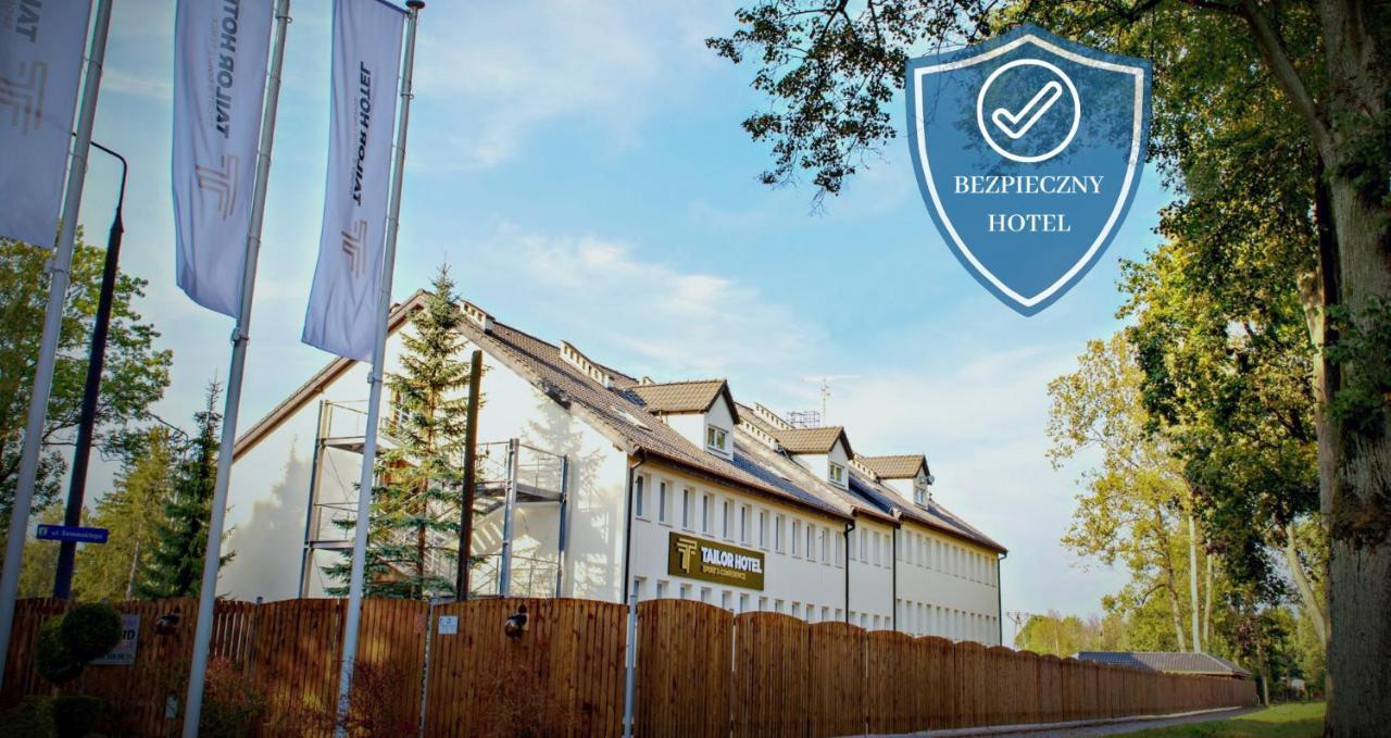 Tailor Hotel Sport & Conference モロンク エクステリア 写真